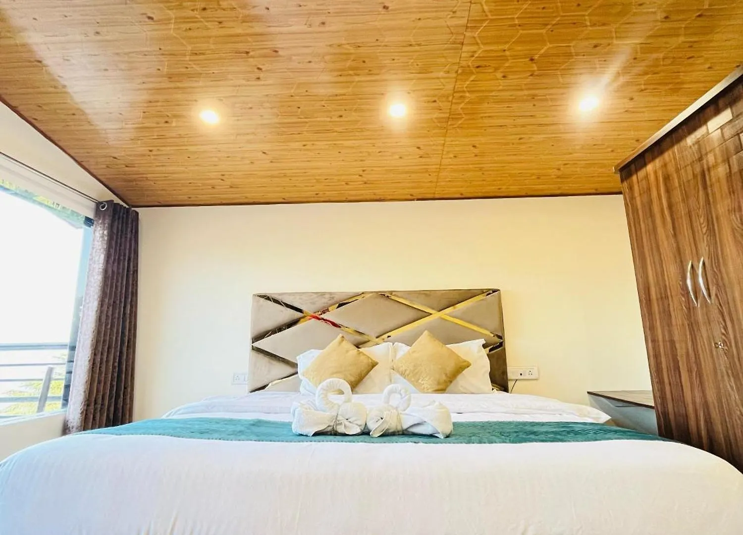 Ambrosia Grand Bed & Breakfast Shimla 0*,
